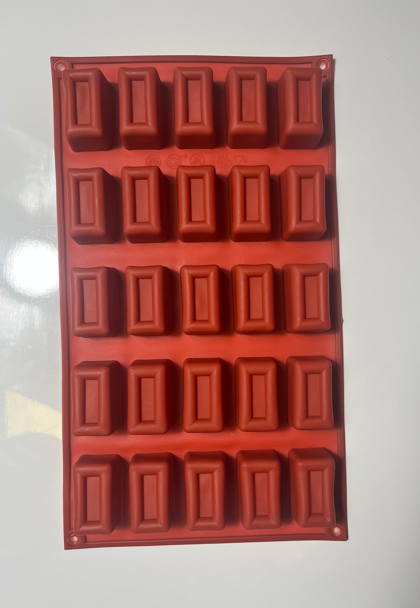 Moule silicone 25 mini savarins rectangle