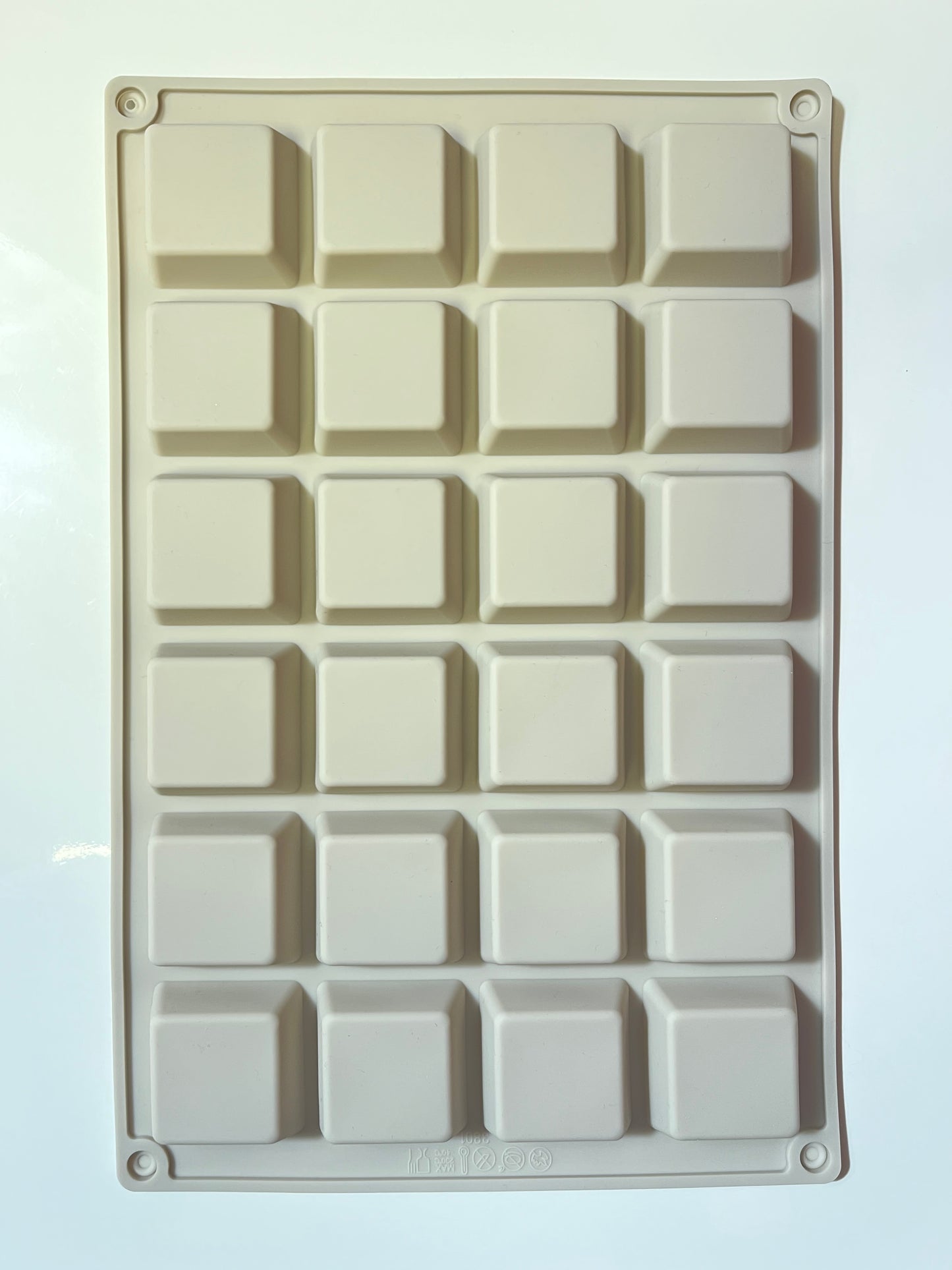 Moule silicone 24 carrés