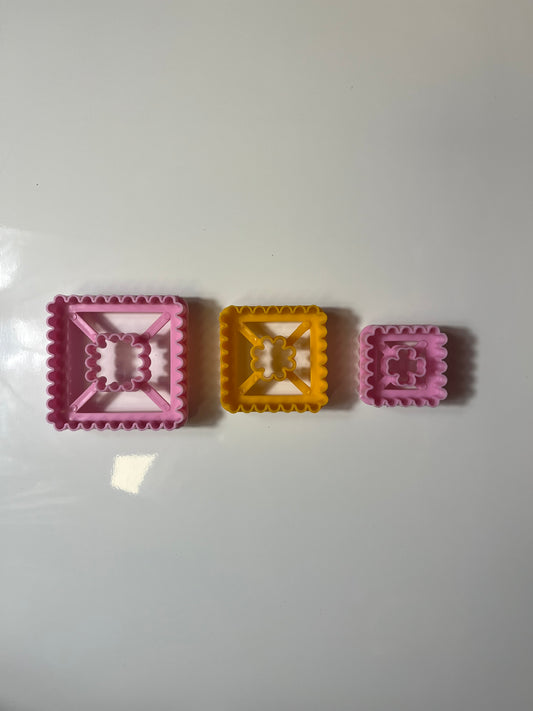 Emporte pièce sablé carré trio