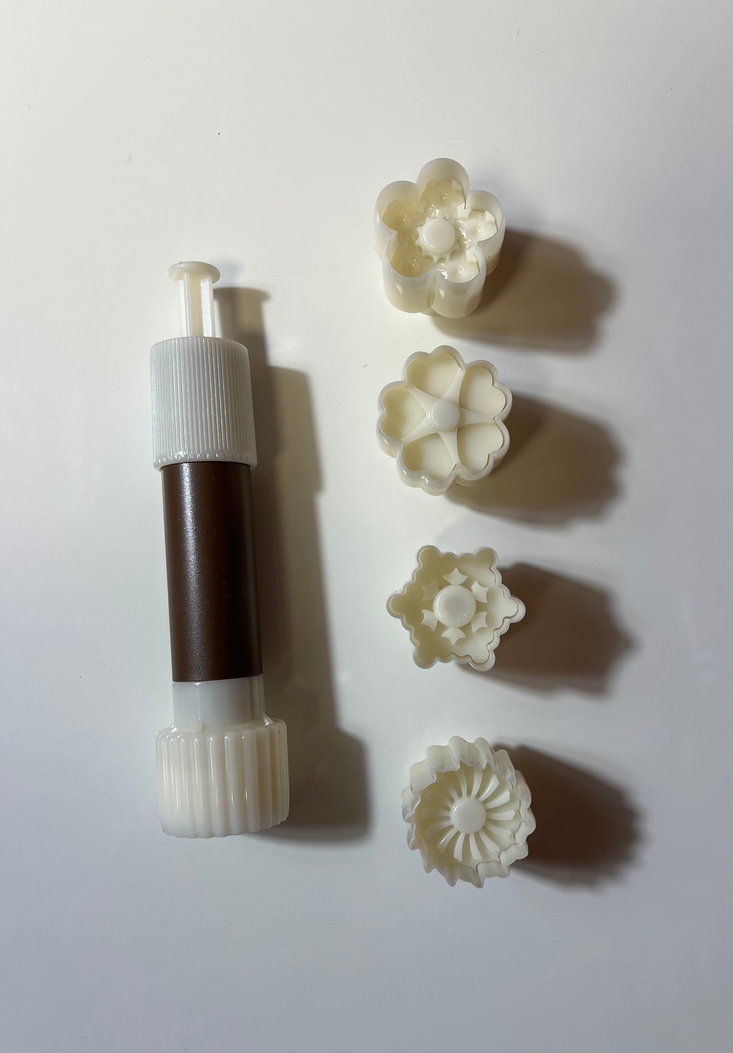 Emporte pièce à piston