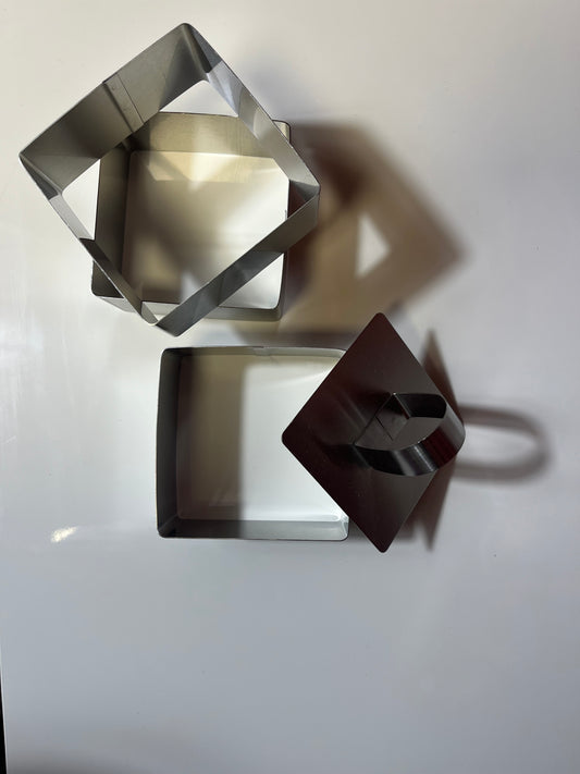 Kit 3 cadres carrés entremet individuel avec poussoir.