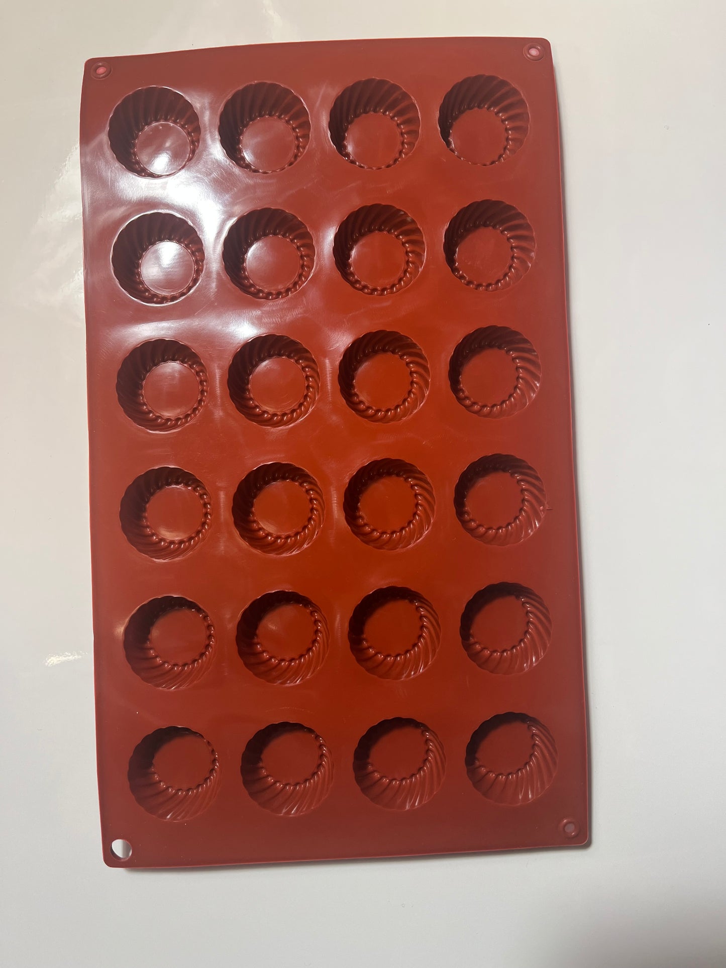 Moule silicone 24 bouchée cannelées